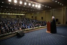 دستگاه‌های نظارتی دقت لازم را در رابطه با حقوق‌ها نداشتند/ اصلاح حقوق‌ها را تا آخر ادامه می‎دهیم