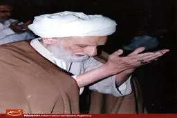 علمای بزرگ در حال نماز عجیب و غریب بودند