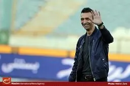 عنایتی: با ۴۱ سال سن از دو تیم لیگ برتری پیشنهاد داشتم/ تا بتوانم به فوتبالم ادامه می‌دهم