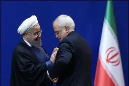 برجام یک ساله شد؛ کلاهتان را بالاتر بگذارید