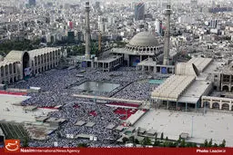 مراسم نماز عید سعید فطر از دقایقی پیش در مصلی تهران آغاز شد