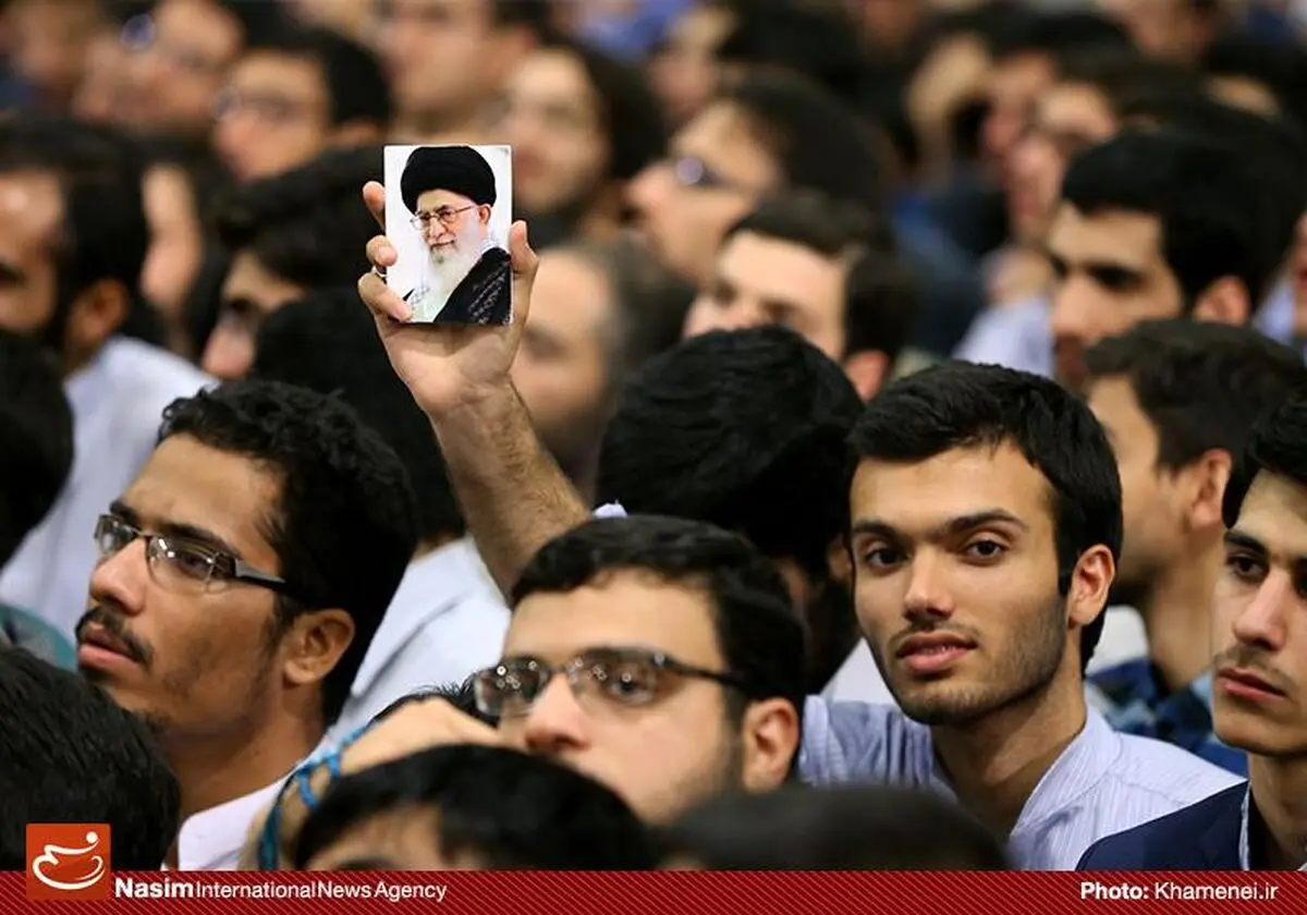 انقلابی‌گری مستحبی نیست