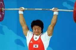 قهرمان وزنه‌برداری المپیک ۲۰۰۸ از حضور در المپیک ۲۰۱۶ ریو محروم شد