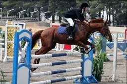 قهرمانی دختر بشار اسد در مسابقات پرش با اسب تهران