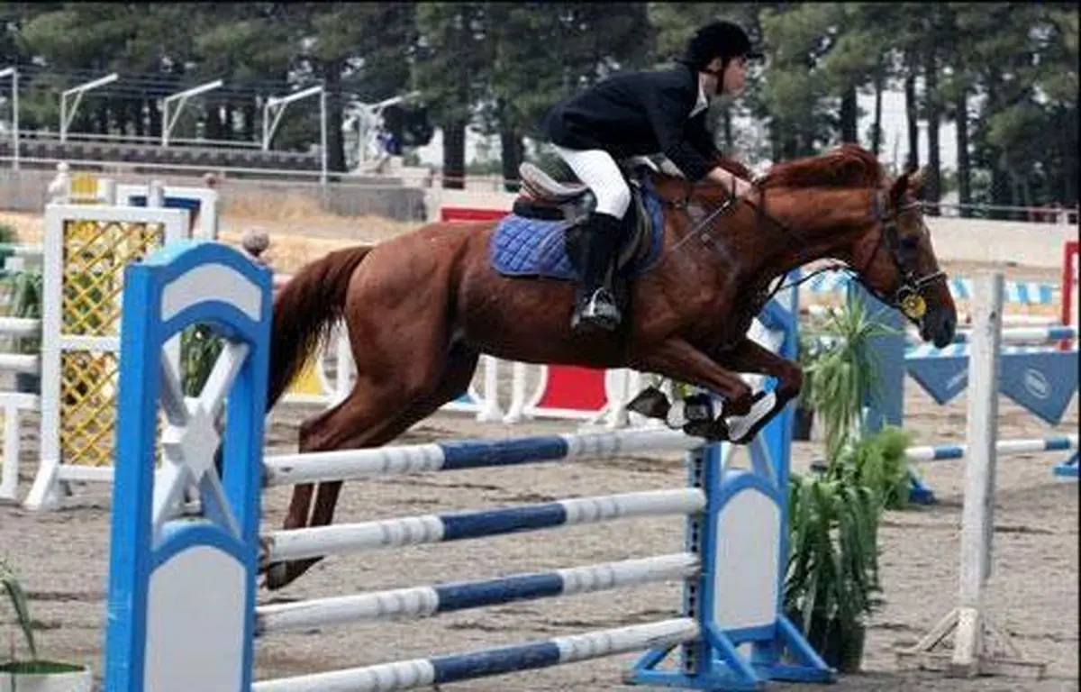 قهرمانی دختر بشار اسد در مسابقات پرش با اسب تهران