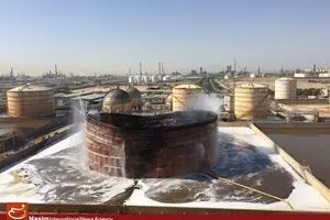 مخزن پتروشیمی بوعلی در ماهشهر پس از خاموش کردن آتش