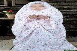 تعویض چادرهای کهنه با نو در نمایشگاه پوشاک حجاب