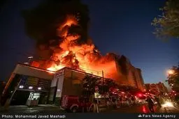 برج سلمان مشهد در آتش سوخت/ ۲۵۰ آتش‌نشان آتش را مهار کردند + تصاویر