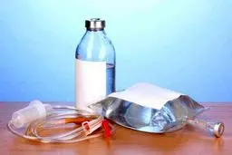 علت کمبود سرم در کشور مشخص شد/ ۳۰ میلیون بطری سرم وارد می‌شود