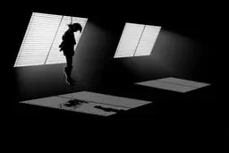 کودک ۱۳ ساله خود را حلق آویز کرد/ مسائل درسی علت خودکشی