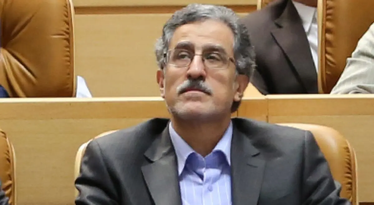 خوانساری: در بهار امسال واردات ۱۳ درصد و صادرات ۵ درصد کاهش یافت/ رشد صنعت منفی ۲.۲ درصد شد