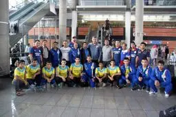 بازگشت تیم‌های ملی کشتی فرنگی و آزاد نوجوانان به ایران