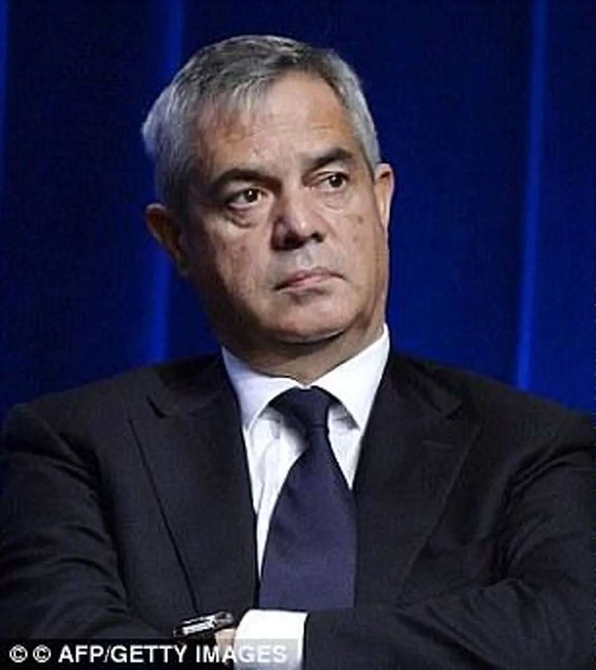 فرانسه در آستانه جنگ داخلی قرار دارد