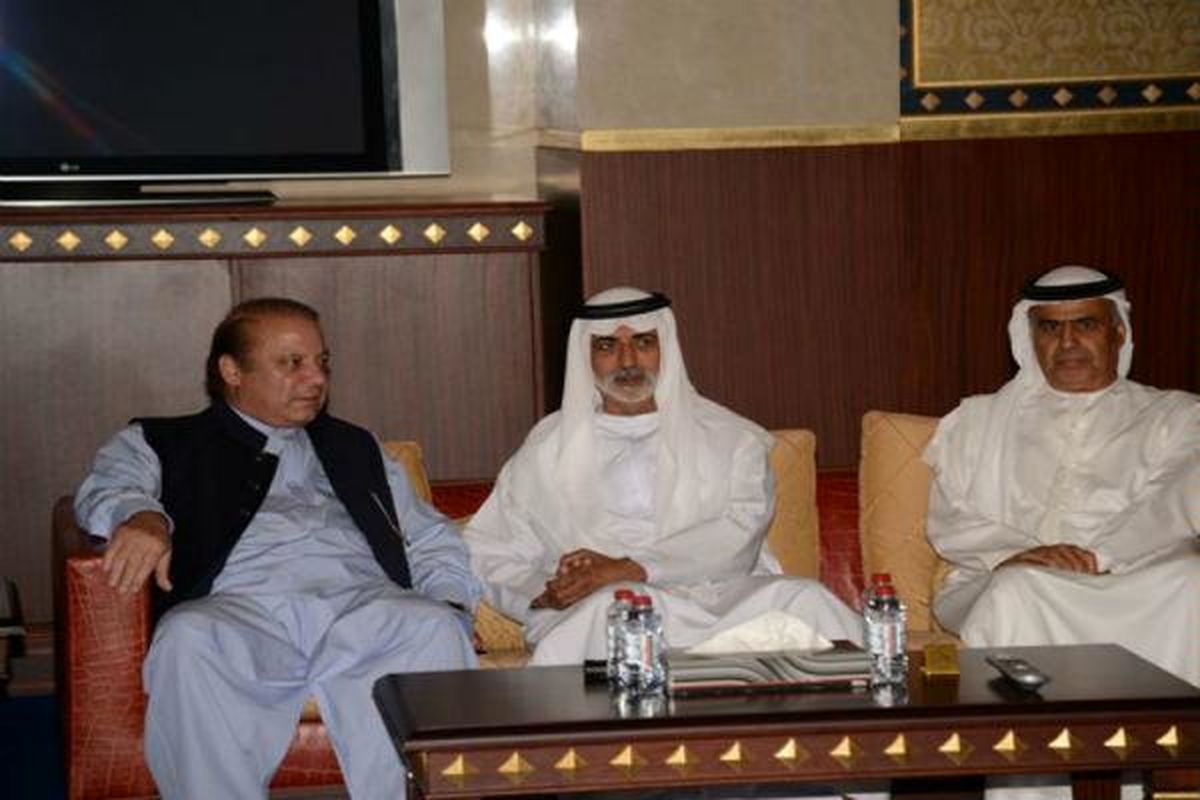 دیدار وزیر فرهنگ امارات با نخست وزیر پاکستان
