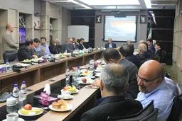 نشست رئیس فدراسیون فوتبال و مدیران عامل باشگاه‌ها برگزار شد