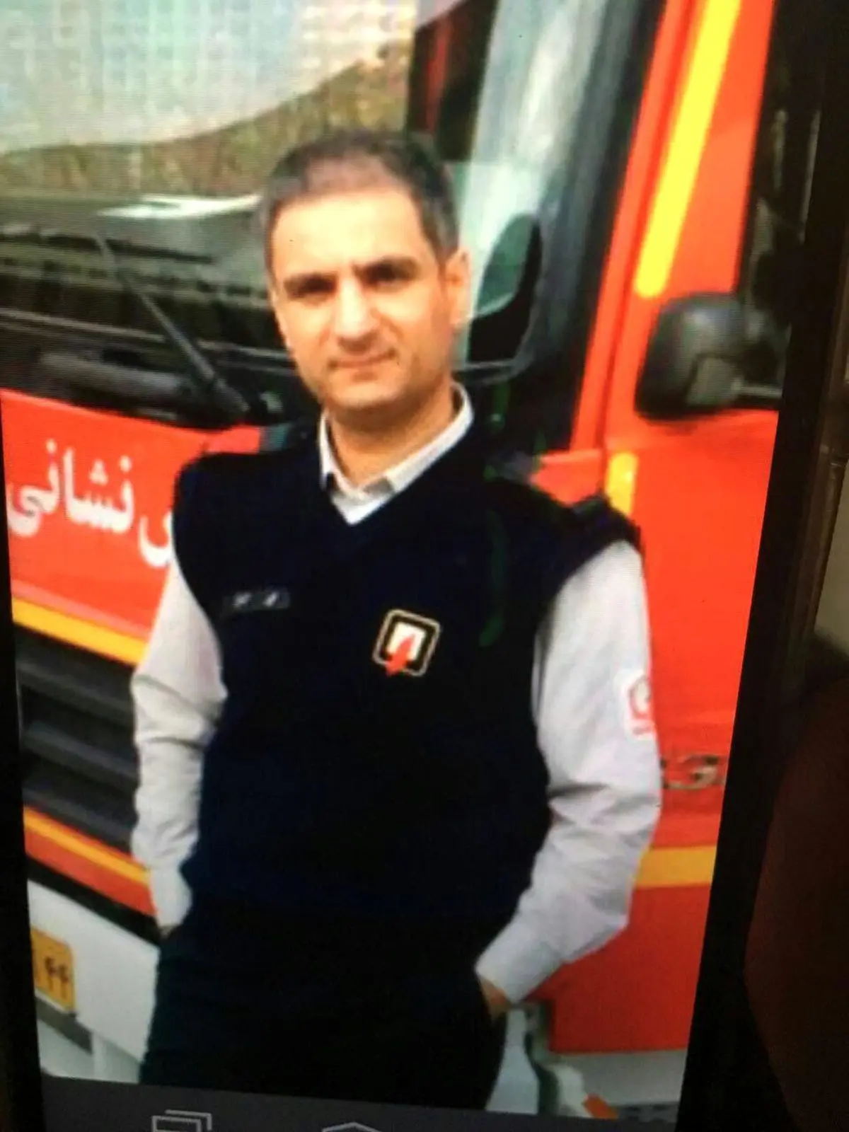 چشمان طاها و یاسین تا همیشه در انتظار پدر فداکار