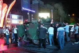 عرش اردوغان به لرزه درآمد، اما سقوط نکرد