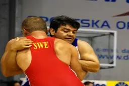 رسول ده‌بزرگی چشم از جهان فرو بست