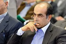 خادمی: دولت در کنار دلالان و قاچاقیان می‌خواهد کارت سوخت را حذف کند/ آن را با چنگ و دندان حفظ می‌کنیم