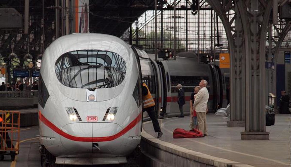 تخلیه کامل ایستگاه قطار بارسلونا به دلایل امنیتی