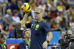 رزنده: در ۳ ست بازی فینال به اندازه ۲ بازی اشتباه کردیم/ هدف اصلی ما المپیک است