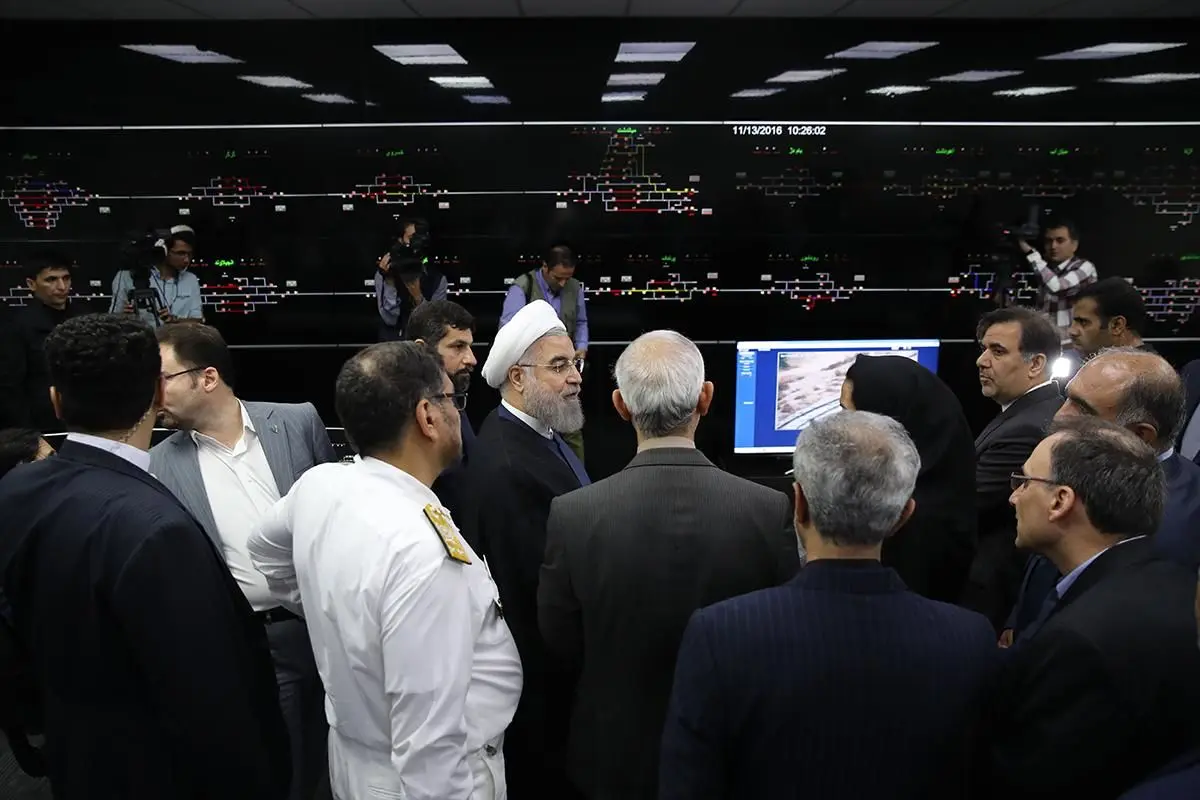   افتتاح سامانه کنترل ترافیک راه آهن جنوب غرب کشور با حضور روحانی