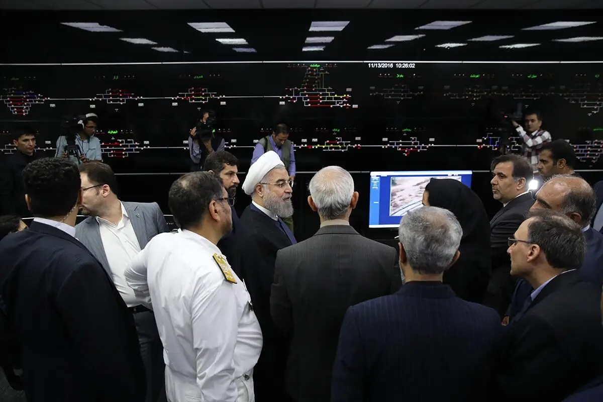  افتتاح سامانه کنترل ترافیک راه آهن جنوب غرب کشور با حضور روحانی