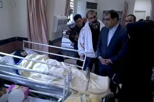 عیادت وزیر بهداشت از تعدادی از مجروحان حادثه سامرا + تصاویر