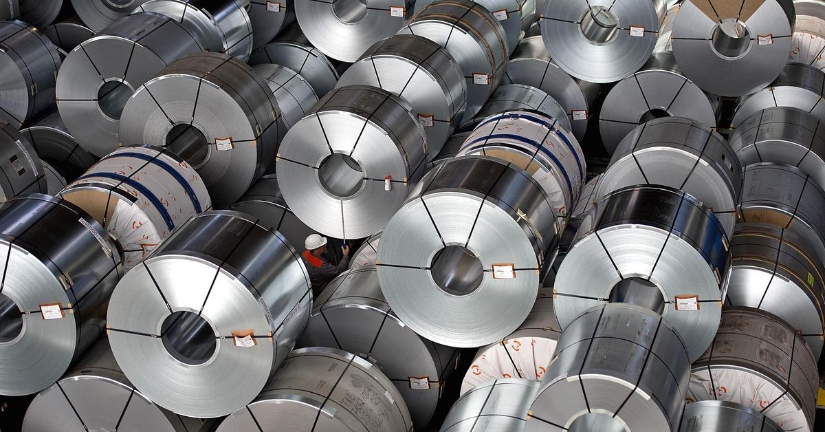 واردات فولاد در دولت روحانی ۲۴۰ برابر شد/ واردات یک میلیون و ۸۰۰ هزار تن فولاد در سال ۹۴