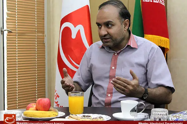 ترامپ برجام را پاره کند، اقتصاد ایران دچار تحولات میشود/ انتخاب ترامپ گوشزدی به مسئولین بود تا اقتصاد مقاومتی را جدیتر بگیرند
