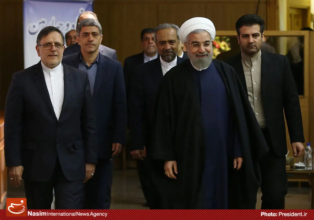 بدهی دولت روحانی به بانک مرکزی ۱۳۷ درصد رشد کرد/ دولت یازدهم امسال ۱۱ هزار میلیارد تومان از بانک مرکزی استقراض کرد