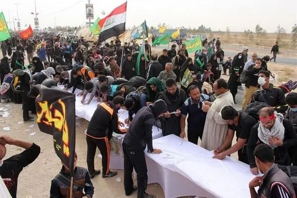 بزرگترین طومار جهان اسلام در راهپیمایی اربعین امضا شد + تصاویر