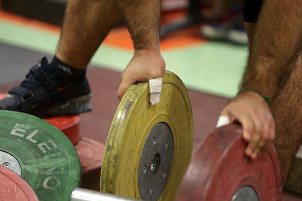 وزارت ورزش قهرمانی نوجوانان و جوانان وزنه‌برداری را تبریک گفت