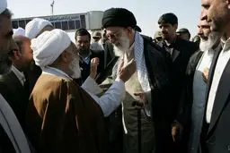 عکس:: مرحوم شیخ عباس پورمحمدی در کنار رهبر معظم انقلاب + زندگینامه