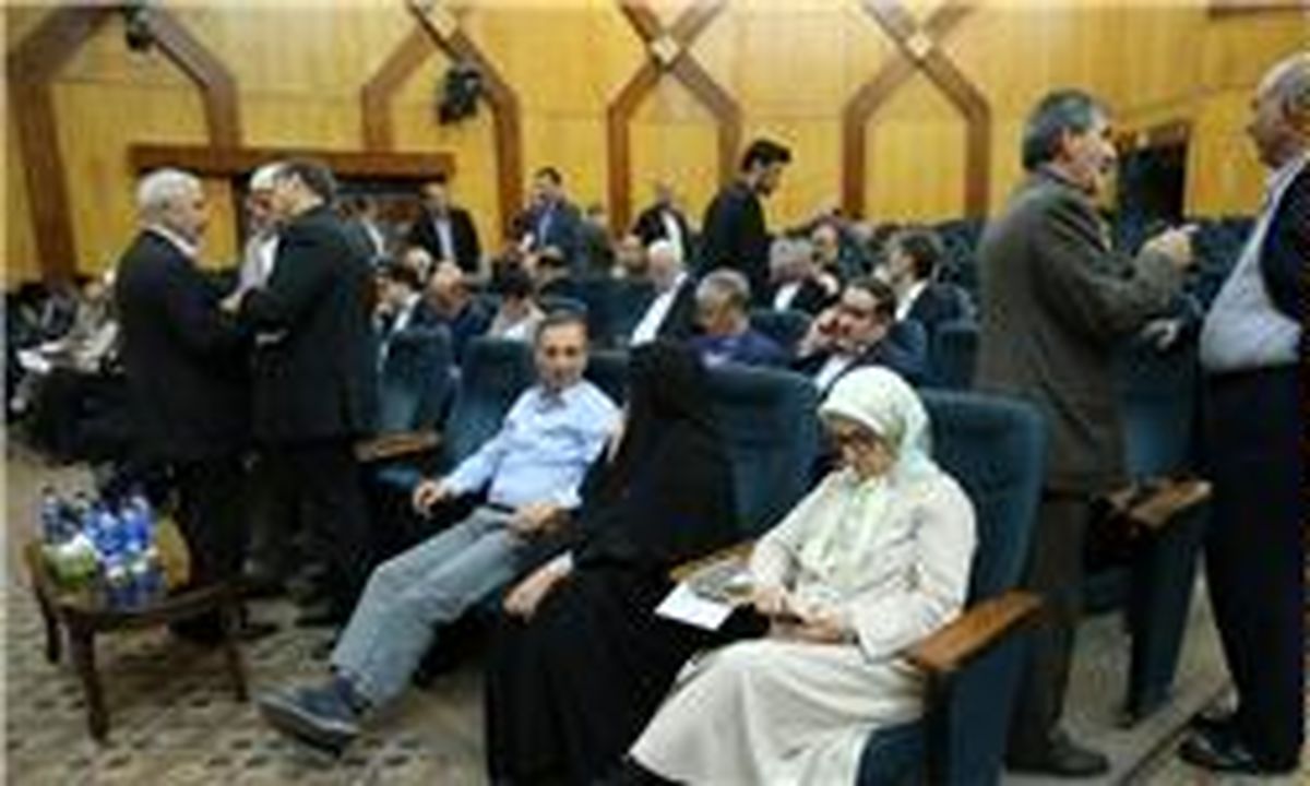 مجمع نمایندگان ادوار برای حمایت از روحانی در سال ۹۶ به نتیجه نرسید/ تأکید بر حمایت از نامزد دیگر اصلاح‌طلب