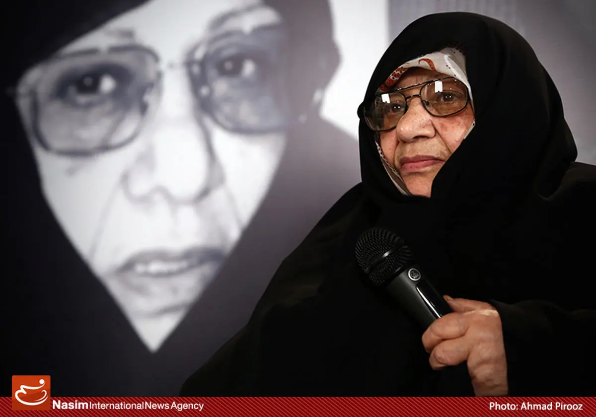 خانم دباغ عمر خود را در مسیر تقویت اندیشه امام سپرى کرد