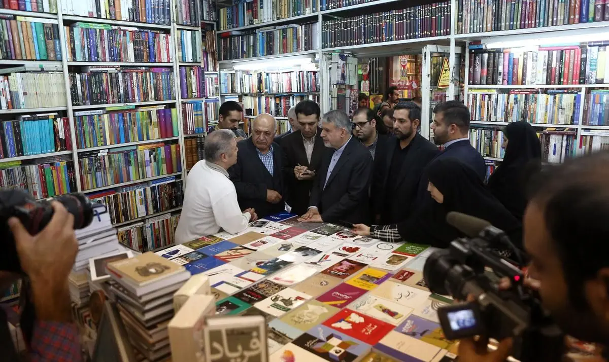 از قول وزیر تا دغدغه ناشران برای قاچاق کتاب