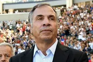 بازگشت مجدد بروس آرنا به تیم ملی فوتبال آمریکا