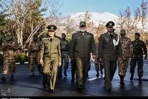 مراسم معارفه جانشین جدید فرمانده کل ارتش برگزار شد