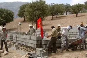 ثابت کردیم معضل اشتغال و محرومیت با همکاری مردم حل می‌شود