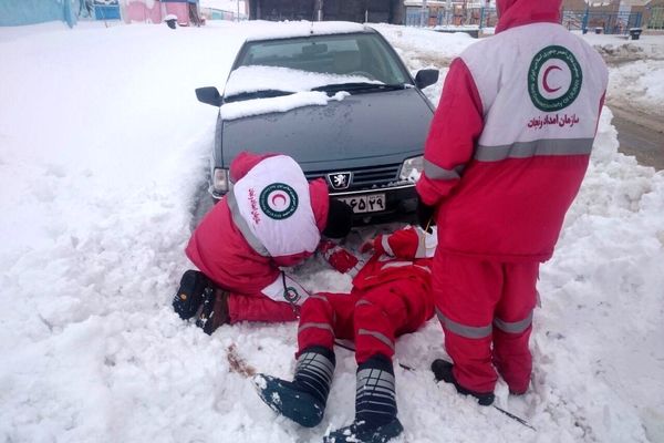 امدادرسانی به ۵۸۰۰ حادثه دیده در برف و کولاک مازندران