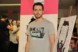 از مشخص شدن بازیگر 