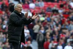 مورینیو: عملکرد بسیار مقتدرانه‌ای داشتیم/ باید با کسب یک جام به باشگاه کمک کنیم