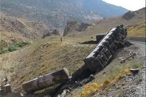 تعداد مصدومان حادثه برخورد دو قطار در سمنان به ۷۰ نفر رسید
