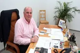 بازگشت مجدد اولی هوینس بر مسند ریاست باشگاه بایرن‌مونیخ