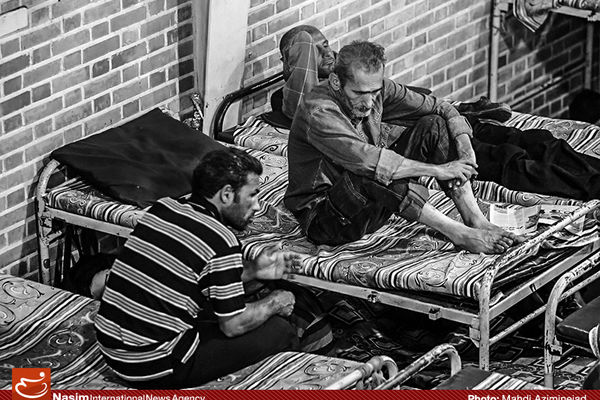 مددرسانی به کارتن خواب‌ها در محله‌های مرکزی شهر تهران آغاز شد
