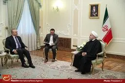 روحانی: ثبات منطقه، بویژه عراق و سوریه باید مبنای تعامل ایران و ترکیه باشد/ چاوش اوغلو: حفظ تمامیت ارضی در عراق و سوریه به نفع ایران، ترکیه و منطقه‌ است