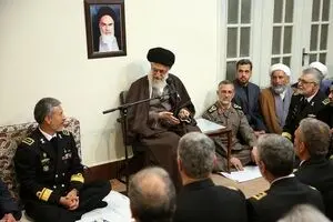 دیدار فرماندهان نیروی دریایی ارتش با رهبر انقلاب