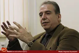 مبهم بودن سرنوشت برجام باعث گرانی دلار شد/ افزایش قیمت دلار در نیمه اول سال آینده تورم را افزایش می‌دهد