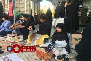 عکس خبری :: واکس رایگان برای زوار امام رئوف